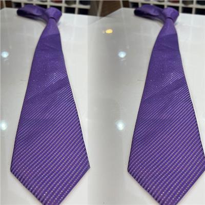 کراوات بنفش