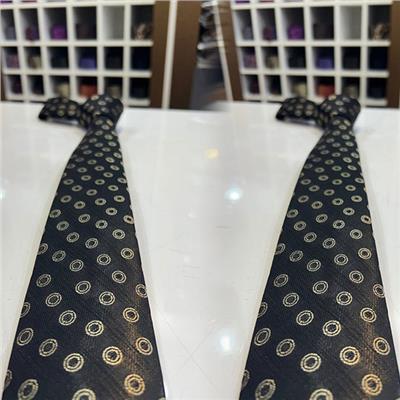 کراوات خال خالی مشکی