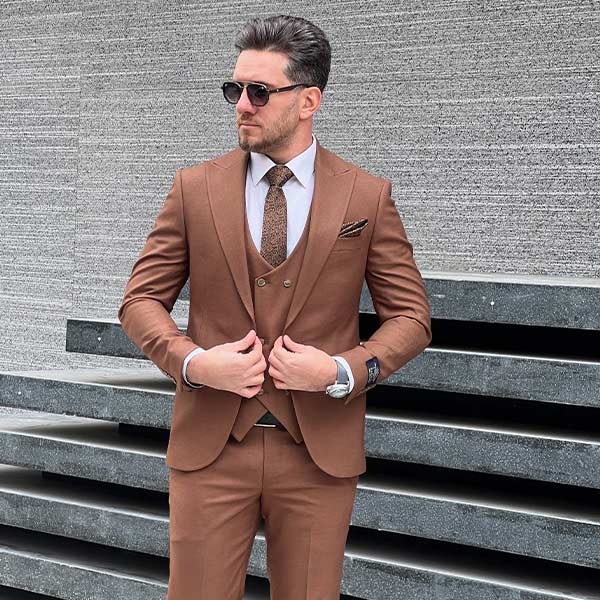 کت و شلوار قهوه ای مردانه